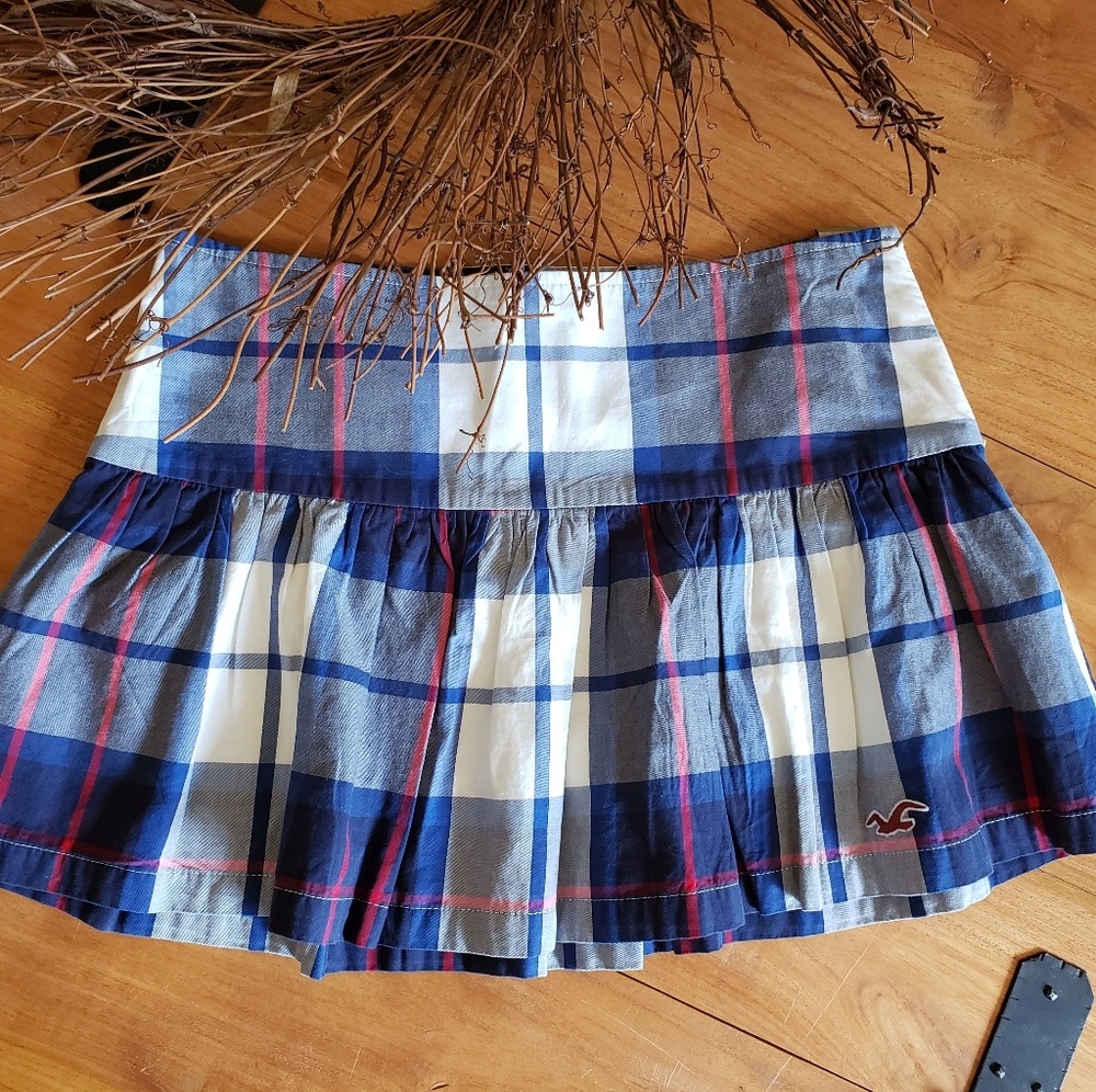 🌸 Hollister Plad Skirt